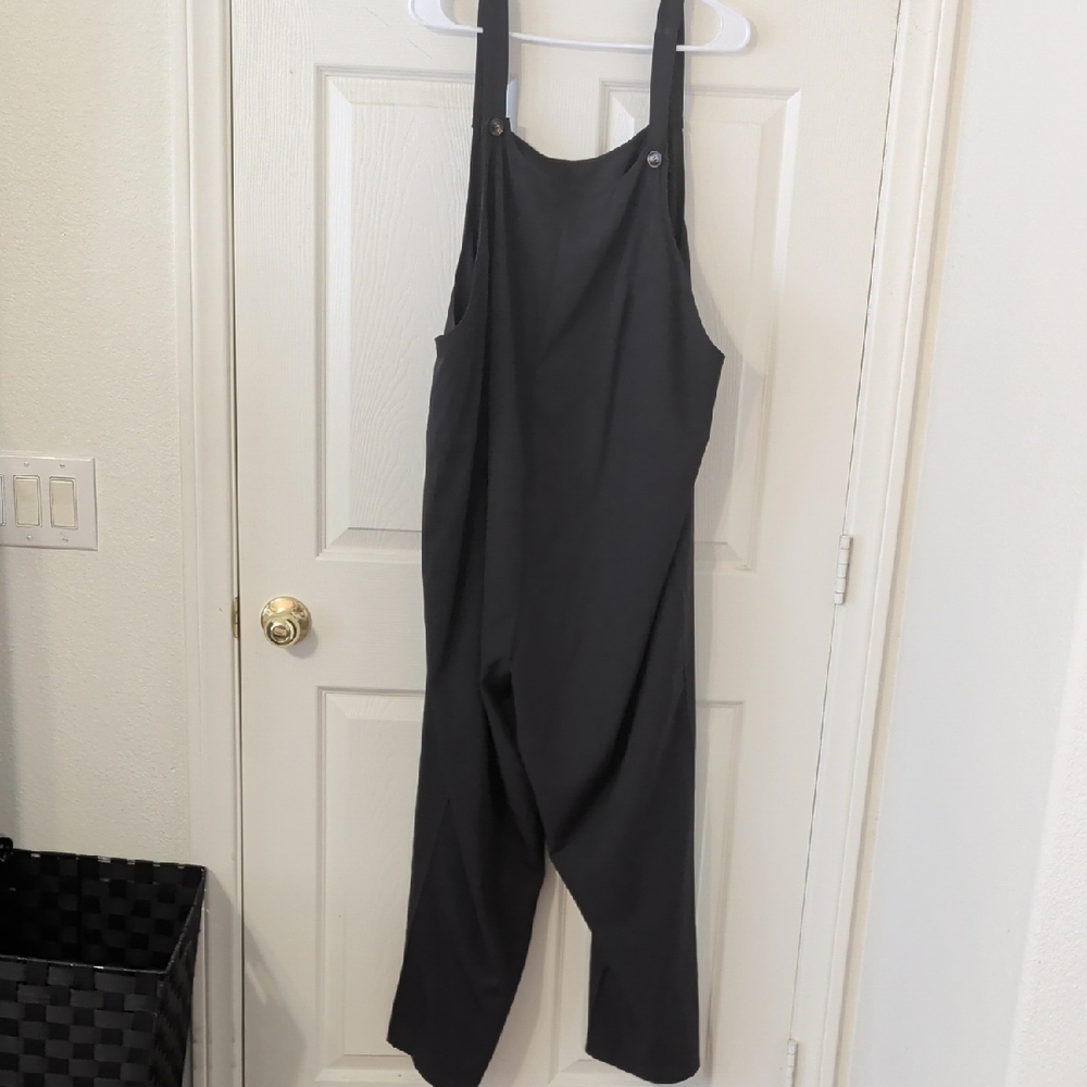 SHEIN Black Wide-Leg Strap Overalls Jumpsuit